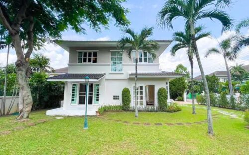 3-Bedroom House for Rent with Garden at Land and House San Sai, Chiang Mai