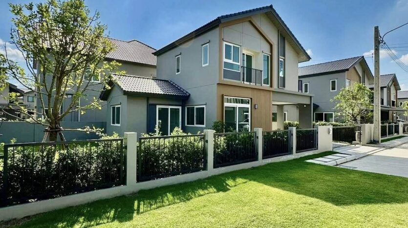🏠Nice House For sale‼️ in Anasiri Payap, large land! corner, best location in whole moobaan ! American Country style, near the American Consulate! Location! location! location❗️
