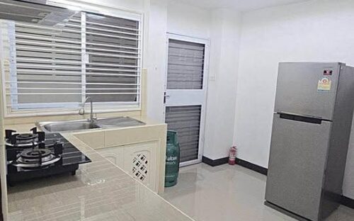 🏡 House for Rent – 6 Bedrooms, 5 Bathrooms (Pet-Friendly)