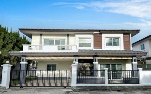 🏡 House for Rent – 6 Bedrooms, 5 Bathrooms (Pet-Friendly)