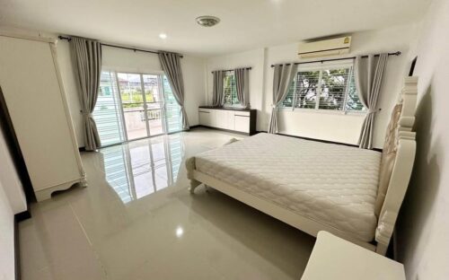 🏡 House for Rent – 6 Bedrooms, 5 Bathrooms (Pet-Friendly)