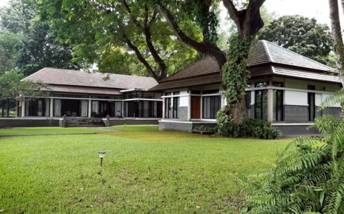 Prime Location Home near Ruamchok with Large Garden