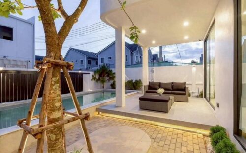 Luxury Pool Villa for Rent in Hang Dong