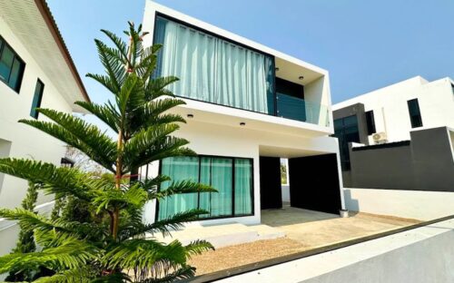 New Modern 3-Bedroom House for Rent in Nong Chom, San Sai – 30,000 THB/Month